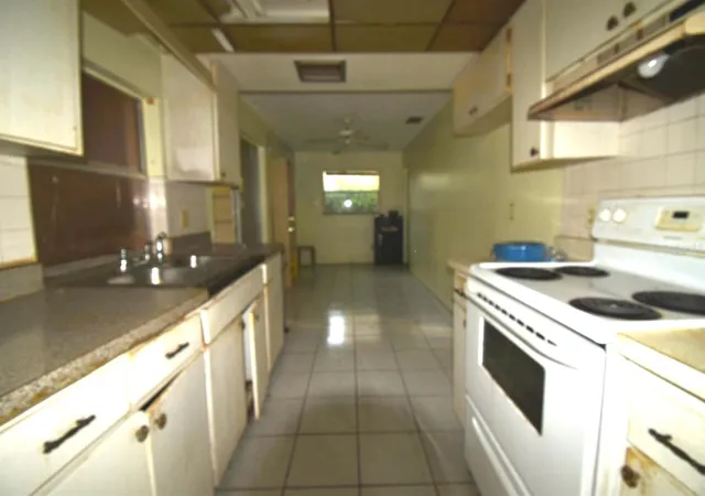 Photo 3 of Single family home for sale at 704 Lemonwood Dr, Oldsmar, FL 34677 | MLS# TB8534748 | Listing updated on 2026-10-05