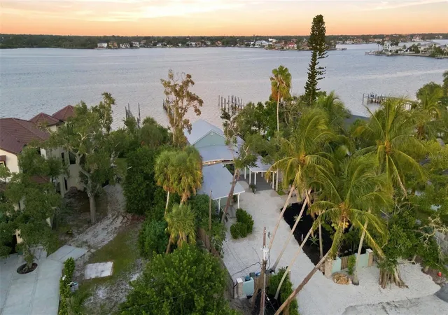 Photo 2 of Single family home for sale at 1275 Port Ln, Sarasota, FL 34242 | MLS# A4701740 | Listing updated on 2026-09-08