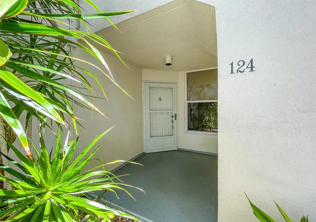 3rd image of 5277 Isla Key Blvd S, St. Petersburg, FL 33715