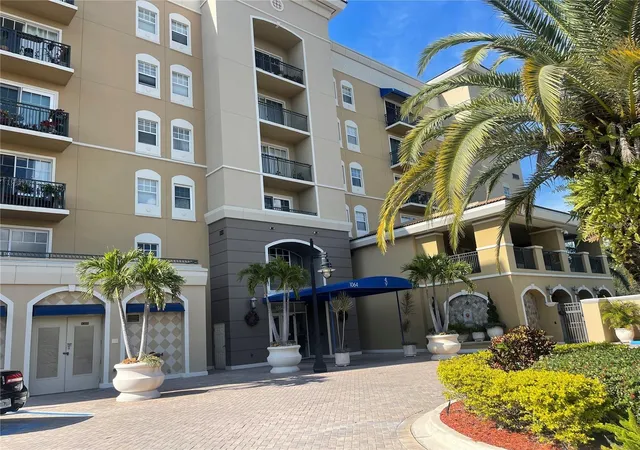 2nd image of 1064 N Tamiami Trl #1122, Sarasota, FL 34236 | MLS# A4701745