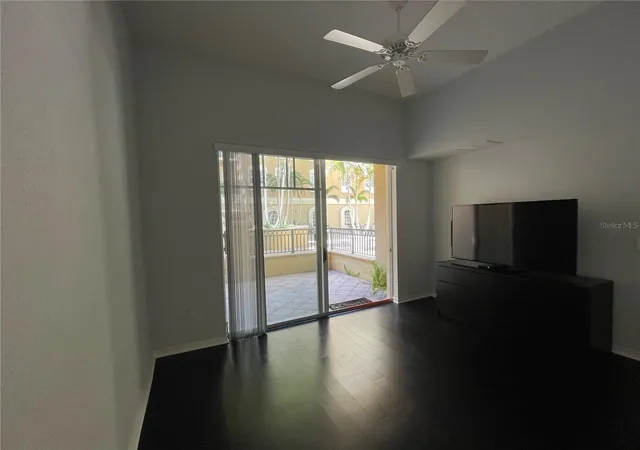 4th image of 1064 N Tamiami Trl #1122, Sarasota, FL 34236 | MLS# A4701745