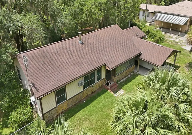 2nd image of 2104 Se Lake Weir Ave, Ocala, FL 34471 | MLS# G5115849