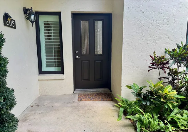 1st image of 1637 Se Paradise Cir #205, Crystal River, FL 34429 | MLS# OM729577