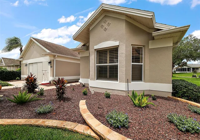 image of 1218 Camero Dr, Lady Lake, FL 32159 | MLS# G5115856
