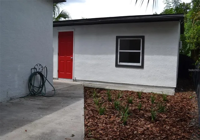 Photo 2 of House for sale at 8210 N Klondyke St, Tampa, FL 33604 | MLS# TB8534825 | Listing updated on 2026-08-17