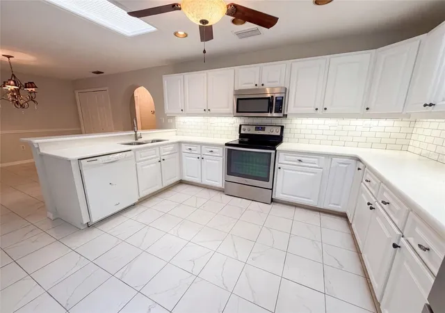 2nd image of 11540 Camp Dr, Dunnellon, FL 34432 | MLS# O6429903