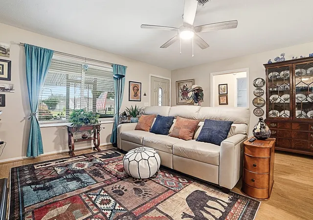 image of 1507 Gardena Ct, Lady Lake, FL 32159 | MLS# G5115869
