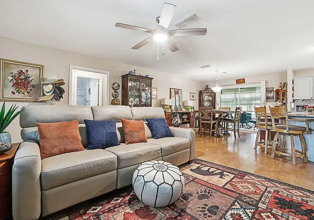 image of 1507 Gardena Ct, Lady Lake, FL 32159 | MLS# G5115869