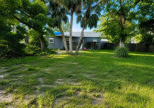 Photo 4 of House for sale at 1504-1510 N Madison Ave, Clearwater, FL 33755 | MLS# TB8534856 | Listing updated on 2026-08-28