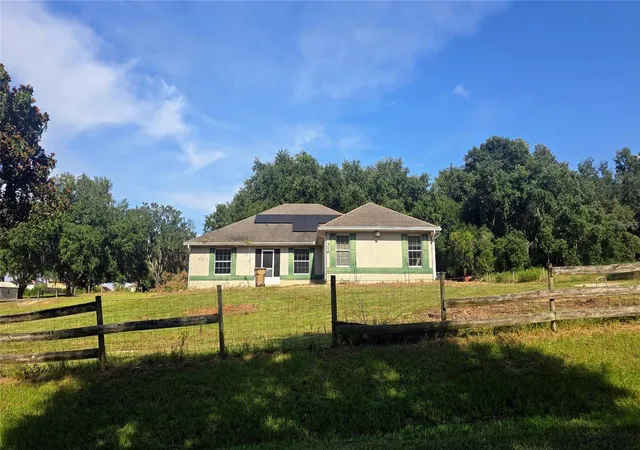 Photo 3 of Single family home for sale at 310 Tomato Hl Rd, Leesburg, FL 34748 | MLS# OM729601 | Listing updated on 2026-08-18