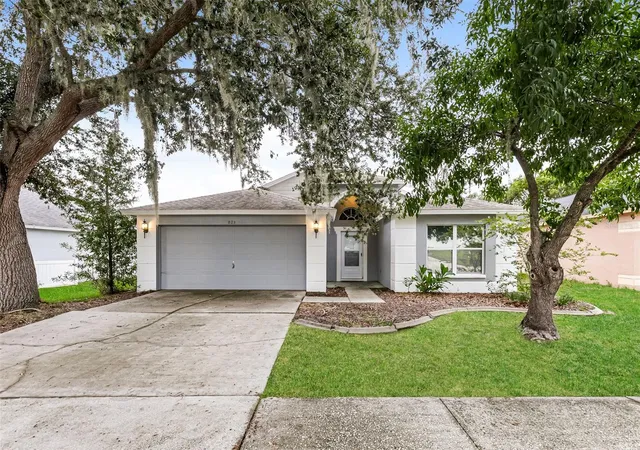 Photo 1 of Single family home for sale at 823 Rocky Mountain Ct, Valrico, FL 33594 | MLS# O6429958 | Listing updated on 2026-09-02