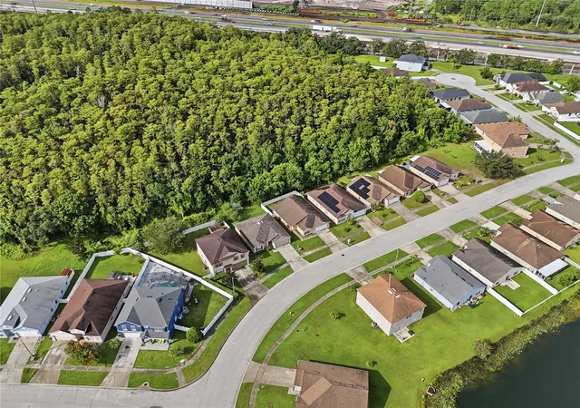 Photo 4 of Single family home for sale at 2350 Topaz Trl, Kissimmee, FL 34743 | MLS# O6429993 | Listing updated on 2026-09-22
