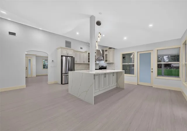 3rd image of 870 Narcissus Ave, Clearwater Beach, FL 33767 | MLS# TB8534961