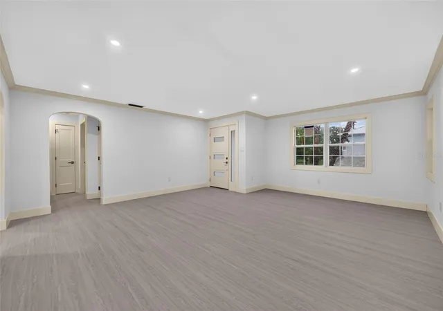 5th image of 870 Narcissus Ave, Clearwater Beach, FL 33767 | MLS# TB8534961