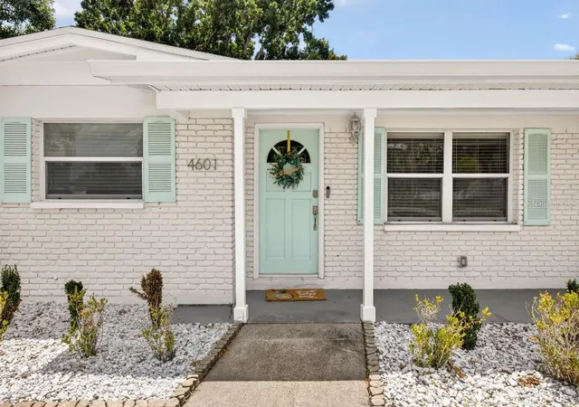 3rd image of 4601 S Clark Ave, Tampa, FL 33611 | MLS# TB8535010