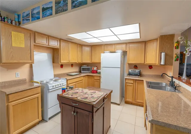 3rd image of 1329 Herndon Ave, Deltona, FL 32725 | MLS# O6430031
