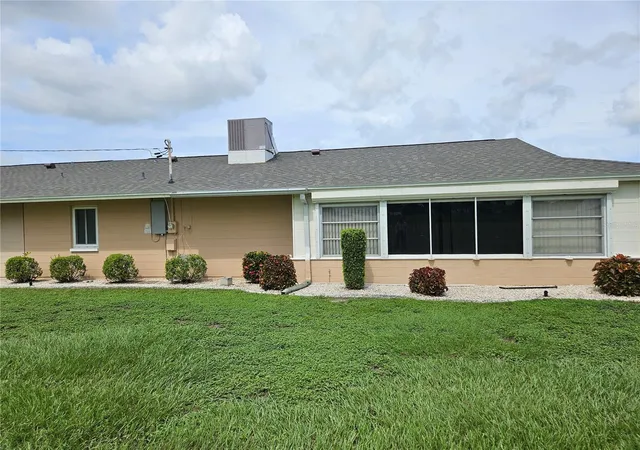 Photo 4 of Single family home for sale at 1505 N Pebble Beach Blvd, Sun City Center, FL 33573 | MLS# TB8535039 | Listing updated on 2026-08-24