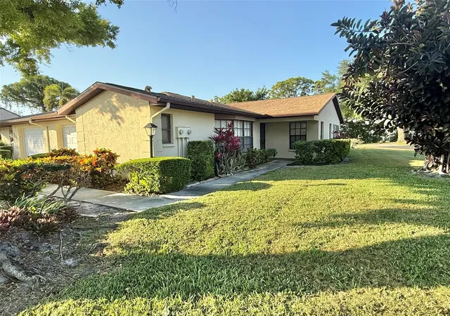 1st image of 3112 Vivienda Blvd, Bradenton, FL 34207 | MLS# TB8535095