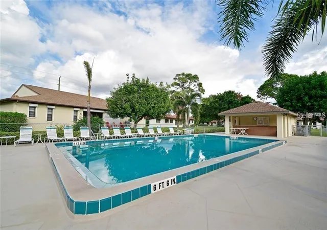 2nd image of 3112 Vivienda Blvd, Bradenton, FL 34207 | MLS# TB8535095