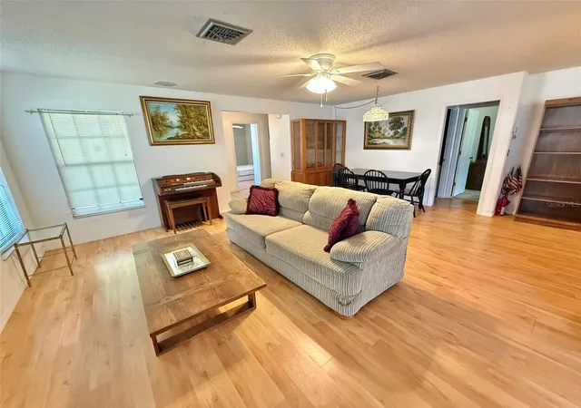 5th image of 3112 Vivienda Blvd, Bradenton, FL 34207 | MLS# TB8535095