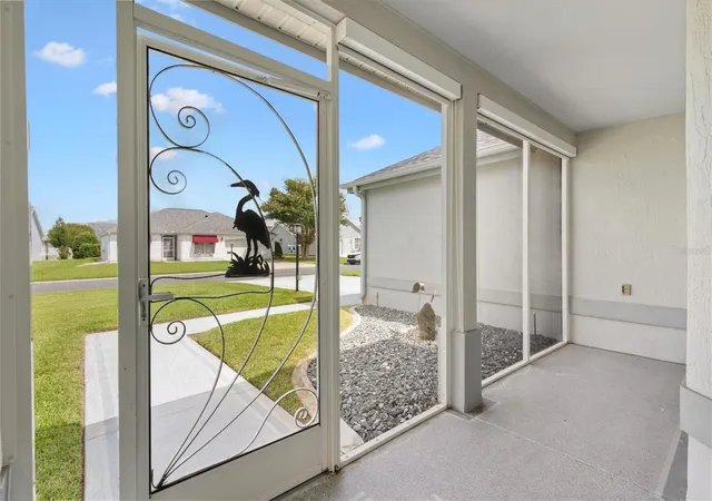 3rd image of 811 San Salvador Dr, Lady Lake, FL 32159 | MLS# G5115913