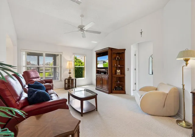 5th image of 811 San Salvador Dr, Lady Lake, FL 32159 | MLS# G5115913