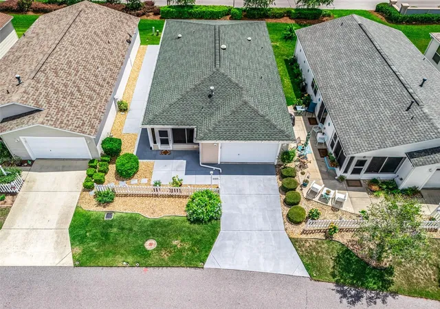 3rd image of 973 York Ter, The Villages, FL 32162 | MLS# G5115920