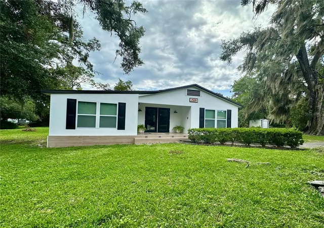 2nd image of 2505 Ne 13th Ave, Ocala, FL 34470 | MLS# OM729647