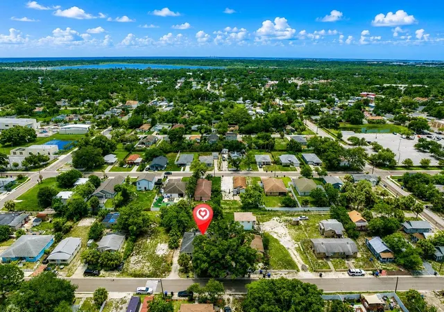 Photo 3 of House for sale at 1944 12th Avenue S, Saint Petersburg, FL 33712 | MLS# TB8535169 | Listing updated on 2026-08-20