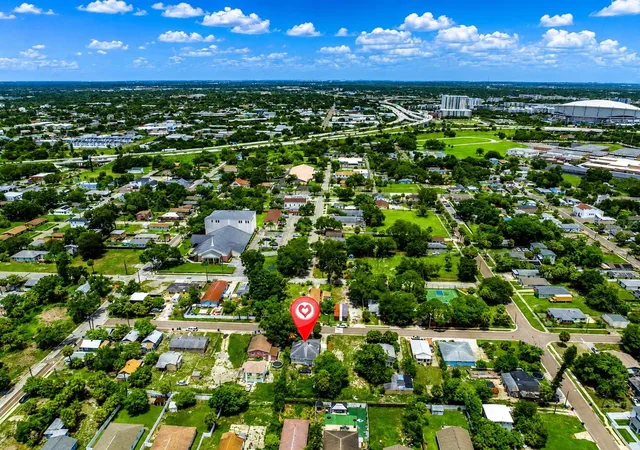 Photo 8 of Multi family home for sale at 1944 12th Avenue S, Saint Petersburg, FL 33712 | MLS# TB8535169 | Listing updated on 2026-08-20