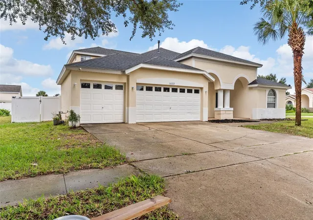 Photo 2 of Single family home for sale at 16222 Egret Hl St, Clermont, FL 34714 | MLS# O6430145 | Listing updated on 2026-08-26