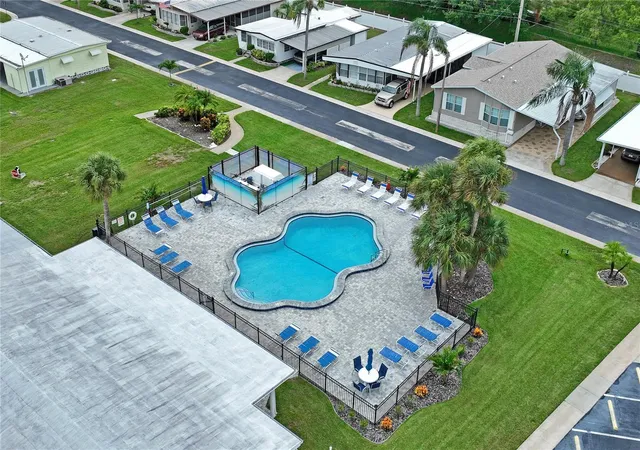 3rd image of 2000 E Bay Dr #25, Largo, FL 33771 | MLS# TB8535218