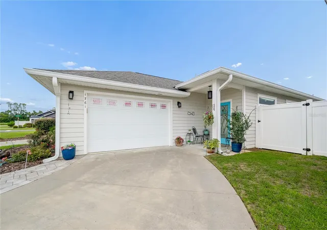 3rd image of 1761 Sw 247Th St, Newberry, FL 32669 | MLS# GC542423
