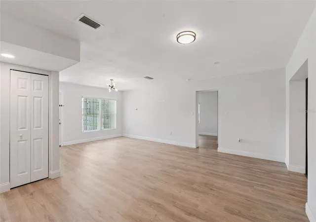 Photo 5 of Single family home for sale at 368 N Boyd St, Winter Garden, FL 34787 | MLS# O6430188 | Listing updated on 2026-08-28