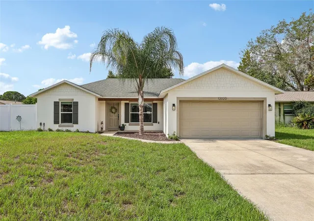Photo 1 of Single family home for sale at 12020 Virginia Dr, Leesburg, FL 34788 | MLS# G5115949 | Listing updated on 2026-10-09