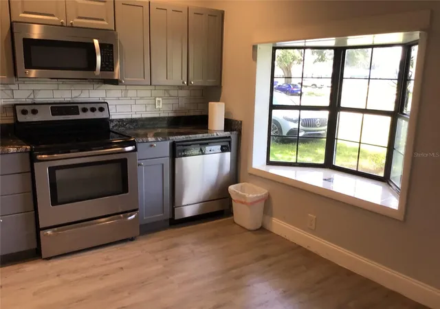 Photo 3 of Single family home for sale at 1010 Dakota Ave, Saint Cloud, FL 34769 | MLS# R4911747 | Listing updated on 2026-10-07