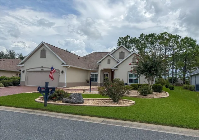 Photo 2 of Single family home for sale at 8565 Sw 82nd Terrace, Ocala, FL 34481 | MLS# OM729655 | Listing updated on 2026-08-18