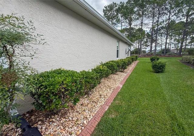 Photo 3 of Single family home for sale at 8565 Sw 82nd Terrace, Ocala, FL 34481 | MLS# OM729655 | Listing updated on 2026-08-18