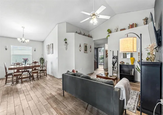 4th image of 2723 Sundance Cir, Mulberry, FL 33860 | MLS# L4963983