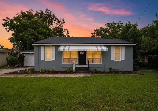 Photo 2 of Single family home for sale at 615 Ave A Ne, Winter Haven, FL 33881 | MLS# L4963989 | Listing updated on 2026-08-28