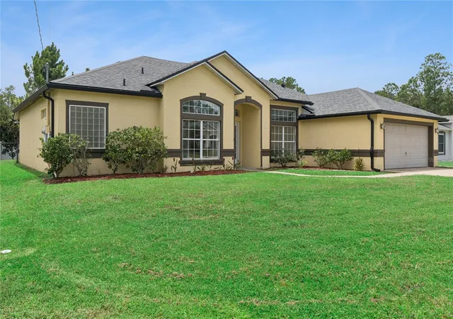 Photo 1 of Single family home for sale at 43 Raemoor Dr, Palm Coast, FL 32164 | MLS# O6430247 | Listing updated on 2026-10-26