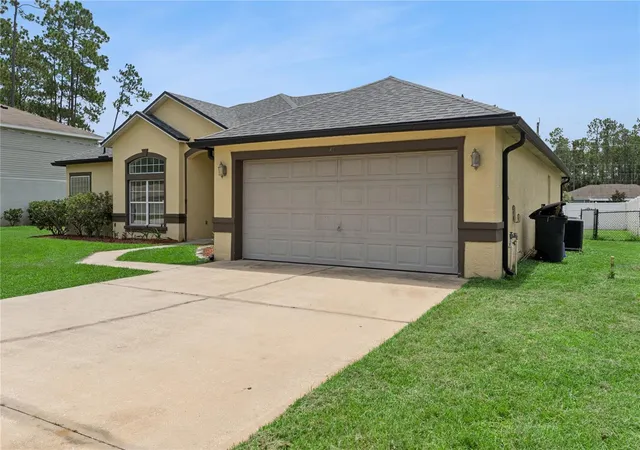 Photo 3 of Single family home for sale at 43 Raemoor Dr, Palm Coast, FL 32164 | MLS# O6430247 | Listing updated on 2026-10-26