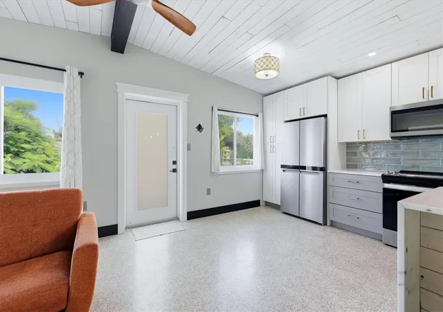 4th image of 1725 Mel O De Ln, Englewood, FL 34224 | MLS# D6148282