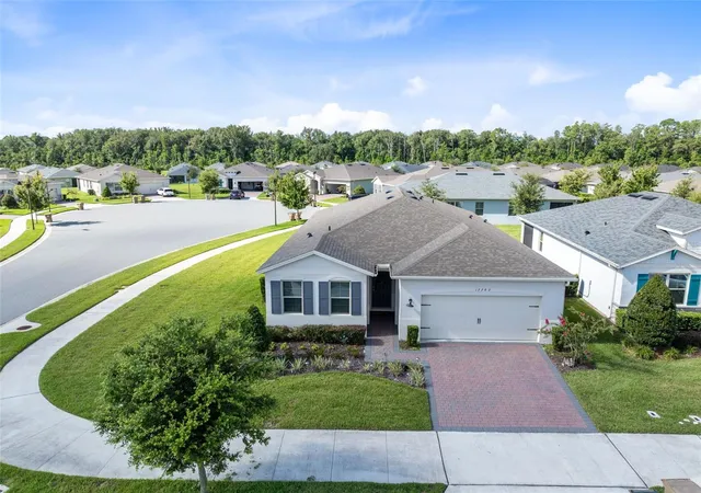 Photo 3 of Single family home for sale at 17782 Blazing Star Cir, Clermont, FL 34714 | MLS# O6430261 | Listing updated on 2026-08-19