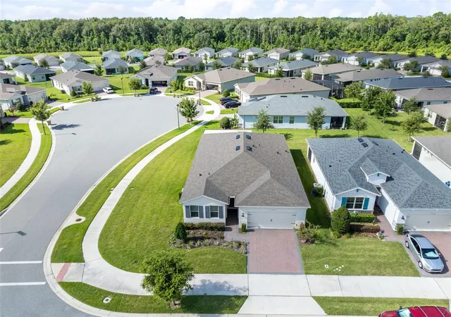 Photo 4 of Single family home for sale at 17782 Blazing Star Cir, Clermont, FL 34714 | MLS# O6430261 | Listing updated on 2026-08-19