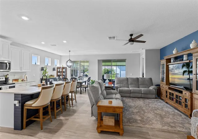 Photo 5 of Single family home for sale at 17782 Blazing Star Cir, Clermont, FL 34714 | MLS# O6430261 | Listing updated on 2026-08-19