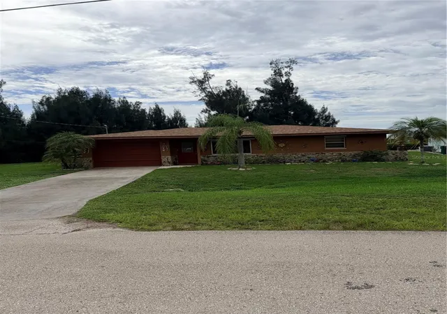 12th image of 601 Indian Creek Ln, Punta Gorda, FL 33982 | MLS# C7529149