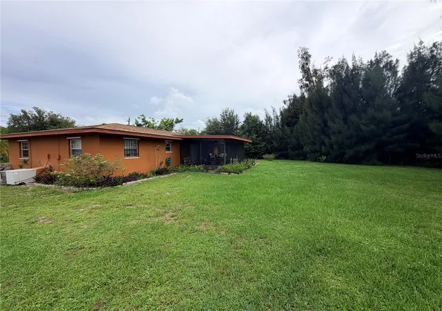 3rd image of 601 Indian Creek Ln, Punta Gorda, FL 33982 | MLS# C7529149