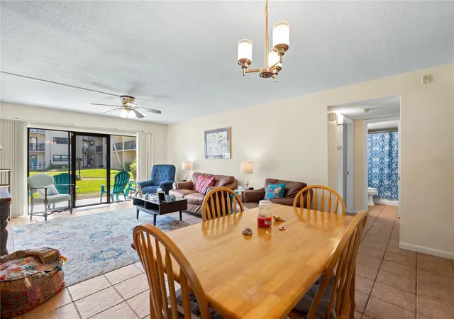 Listing Photo 5 - Condo for sale in building located at 2100 Ocean Shore Blvd, Ormond Beach, FL 32176 - Unit #1150