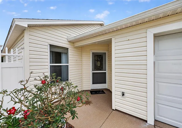Photo 3 of Sale Pending at 1813 Hortensia Pl, The Villages, FL 32162 | MLS# G5116001 | Listing updated on 2026-09-02